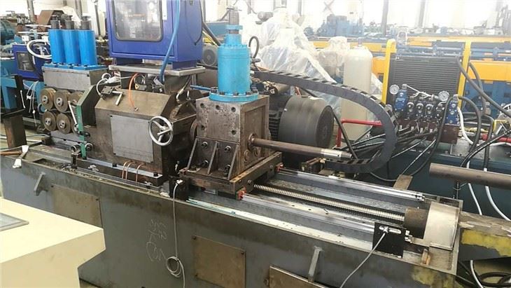 China Best Customized CNC Peeling Machine Centerless Lathe For Steel Bar China Best Customized CNC Peeling Machine Centerless Lathe For Steel Bar